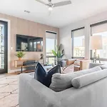 The Rhythm By Local Holiday home Nashville