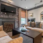 Holiday home The Mont Rose By Local Nashville