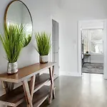 Fame House