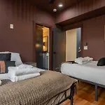 The Vault Royale By Local Holiday home *