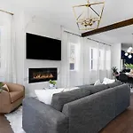 Diamonds & Rhinestones Holiday home Nashville