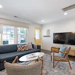 Harmony House Aparthotel