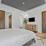 Holiday home New Modern 4br Extended - Fully Equipped - Workspace - Parking *