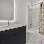 Holiday home Modern 2 Bdr W River View Balcony Walk To Dt Nashville