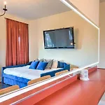 The Pardi House By Local