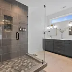 New Modern 4br Extended - Fully Equipped - Workspace - Parking Nashville