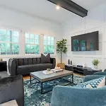 Holiday home The Alabaster By Local
