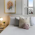 The Leading Lady Holiday home Nashville