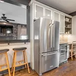 Holiday home The Mont Rose By Local Nashville