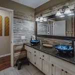 The Graycroft By Local Nashville