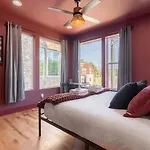 The Vault Royale By Local Holiday home Nashville