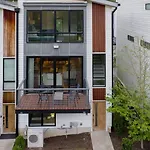 Holiday home 9th Avenue By Avantstay