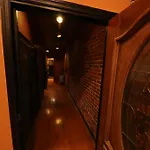 Rockstar Mansion By Broadway