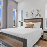 New Modern 4br Extended - Fully Equipped - Workspace - Parking Holiday home Nashville