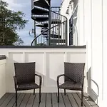 The Gilded Getaway By Local * Nashville
