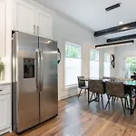 Holiday home The Alabaster By Local Nashville