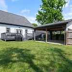 Downtown Stunner Holiday home *