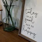Holiday home The Good Vibes By Local