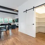 Holiday home The Alabaster By Local