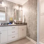 The Eloise By Local Holiday home *