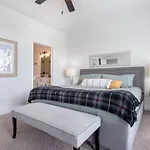 Holiday home The Gibson By Local *