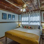 The Graycroft By Local *