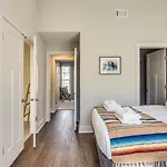 The Marigold By Local Holiday home *