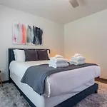 The Good Vibes By Local Holiday home *