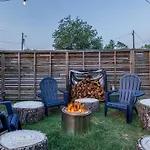 Speakeasy Game Room, Hot Tub, Fire Pit, King Bed - Close To Downtown Nashville