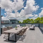 The Rooftop Retreat By Local Holiday home Nashville