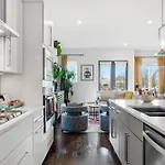 Holiday home New Updates! Skyline Rooftopfirepitwalk To Gulch Nashville