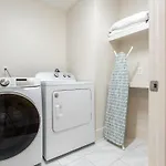 Ladies Lounge By Local * Nashville