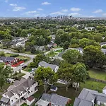 New Modern 4br Extended - Fully Equipped - Workspace - Parking *