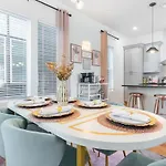 Holiday home The Vault Royale By Local Nashville