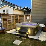 Speakeasy Game Room, Hot Tub, Fire Pit, King Bed - Close To Downtown * Nashville
