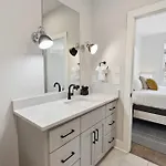 Holiday home West End Oasis-new Building & Rooftop Views Nashville