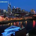 West End Oasis-new Building & Rooftop Views Holiday home Nashville