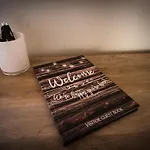 Holiday home Speakeasy Game Room, Hot Tub, Fire Pit, King Bed - Close To Downtown *