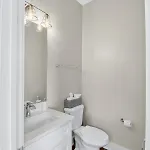 Speakeasy Game Room, Hot Tub, Fire Pit, King Bed - Close To Downtown Holiday home
