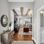 Speakeasy Game Room, Hot Tub, Fire Pit, King Bed - Close To Downtown