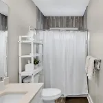 Speakeasy Game Room, Hot Tub, Fire Pit, King Bed - Close To Downtown *