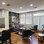The Johnny Cash - Music Row District - Free Garage Parking - King Bed Nashville
