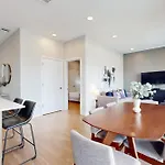 Illume 303 Apartment