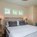 Rustic Walkable To Music Row! By Local * Nashville
