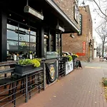 Hillsboro Village-free Parking-9 Mins To Downtown! Holiday home Nashville