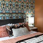 Apartment Downtown -788 *