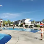 Brentwood U8 I Cozy & Comfy I 2Bd I Free Parking