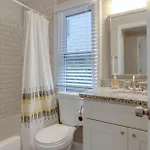 Holiday home Hillsboro Village-free Parking-9 Mins To Downtown! Nashville