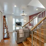 Apartment Steps From Vandy, Live Music-downtown 9 Mins Away! Nashville