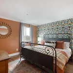 Apartment Downtown -788 *
